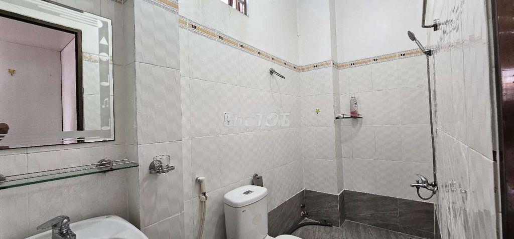 Phòng ban công thoáng mát âu dương lân, chánh hưng - 3