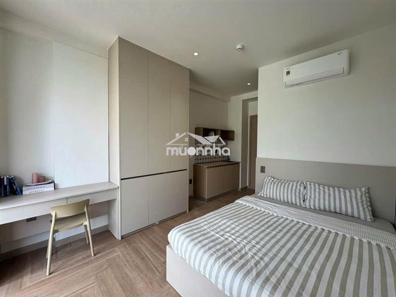 Phòng stuido bancon thang máy full nội thất ngay làng đại quốc gia 6x