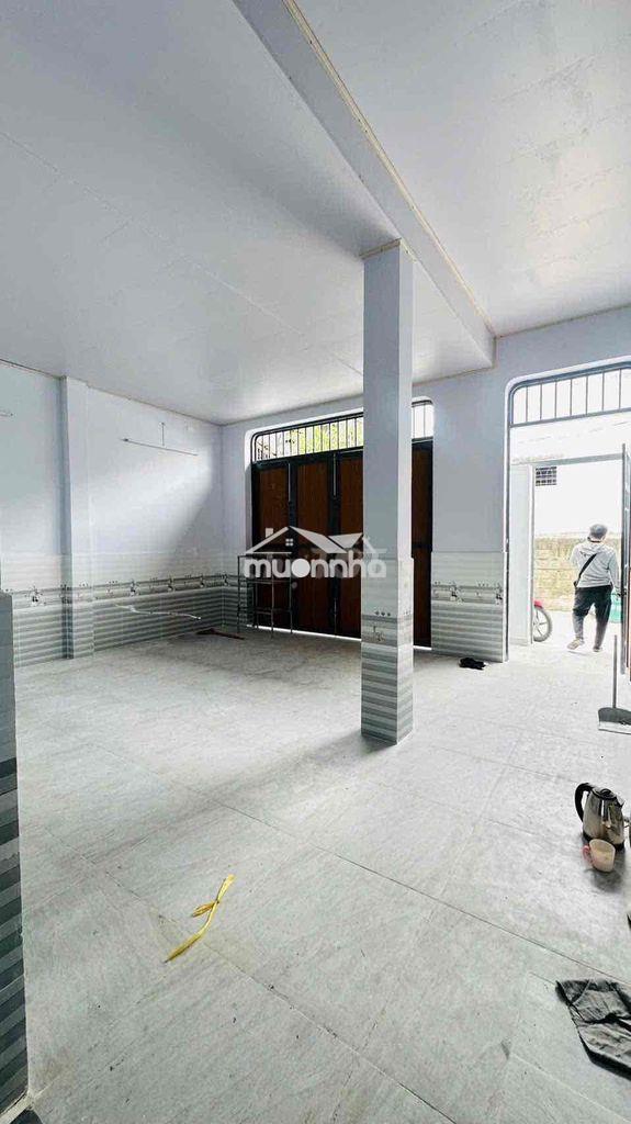 Cho thuê 40 triệu/tháng- chợ tam hà - thủ đức- 94m2 -3tầng- hẻm xe hơi - 2