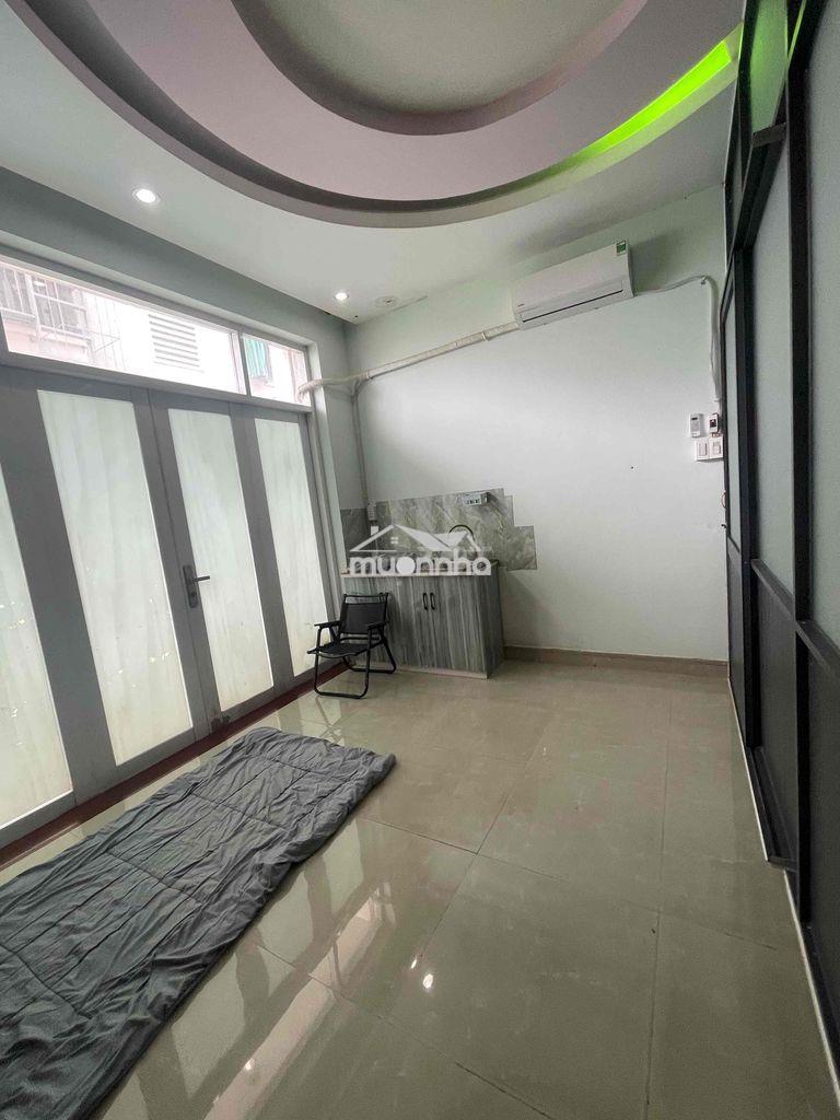 Phòng ban công đối diện eon tân phú  cách đh công thương 1km - Ảnh 2