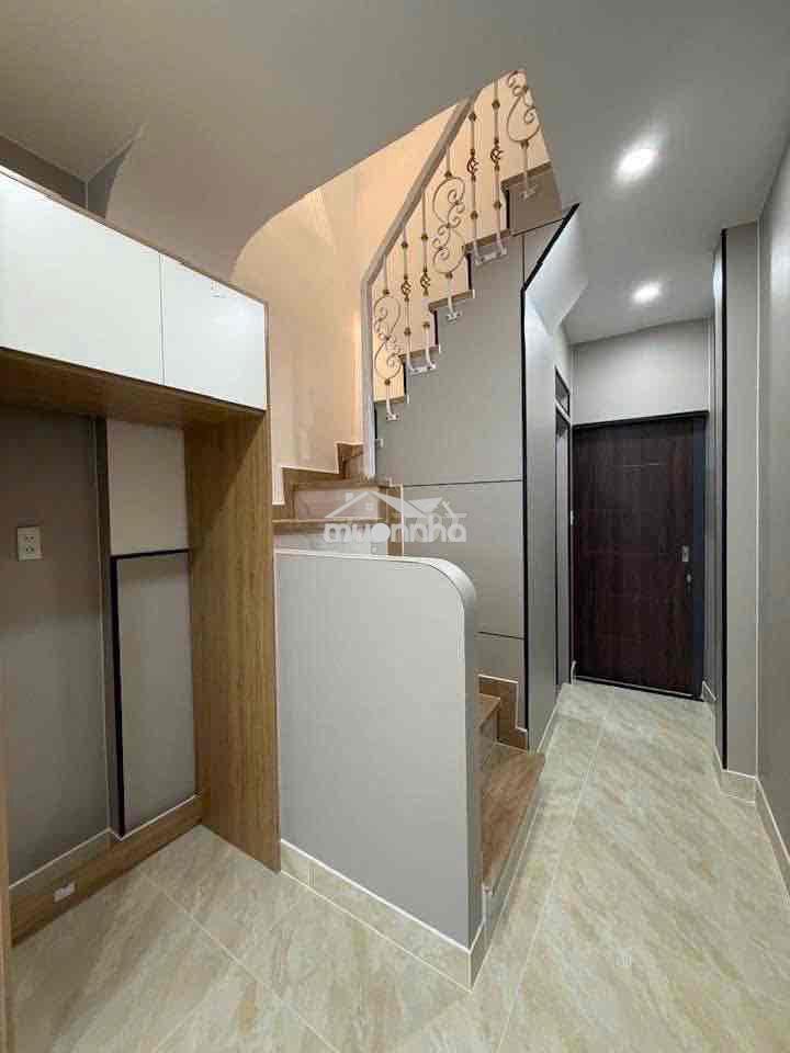 Nhà mới đẹp quận 4 - 4