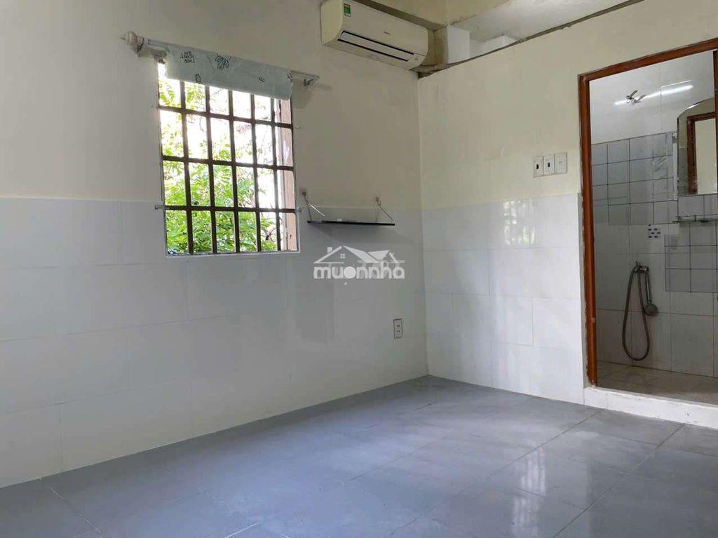 Cho thuê phòng máy lạnh khu phan xích long cách coop rạch miễu 300m - 2
