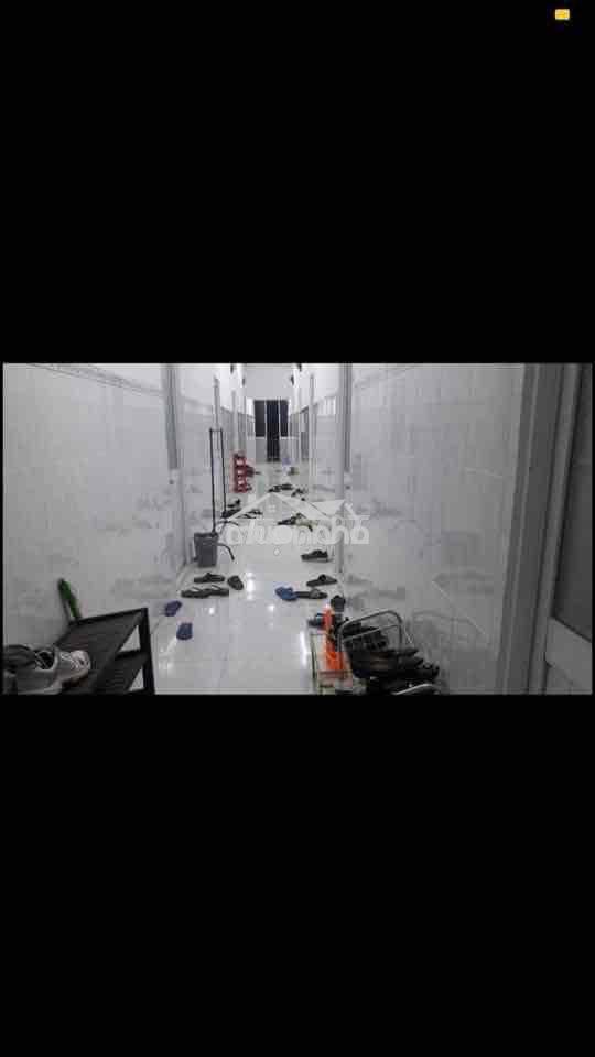 Nhà trọ quận 8 cao lỗ sạch sẽ có máy lạnh có sẵn - 2