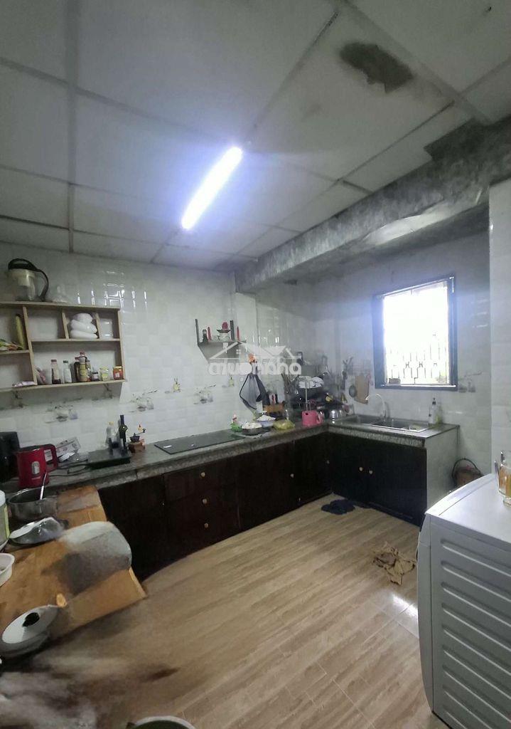 Cho thuê nguyên căn nhà hẻm đường phạm thế hiển p7 q8  - 3