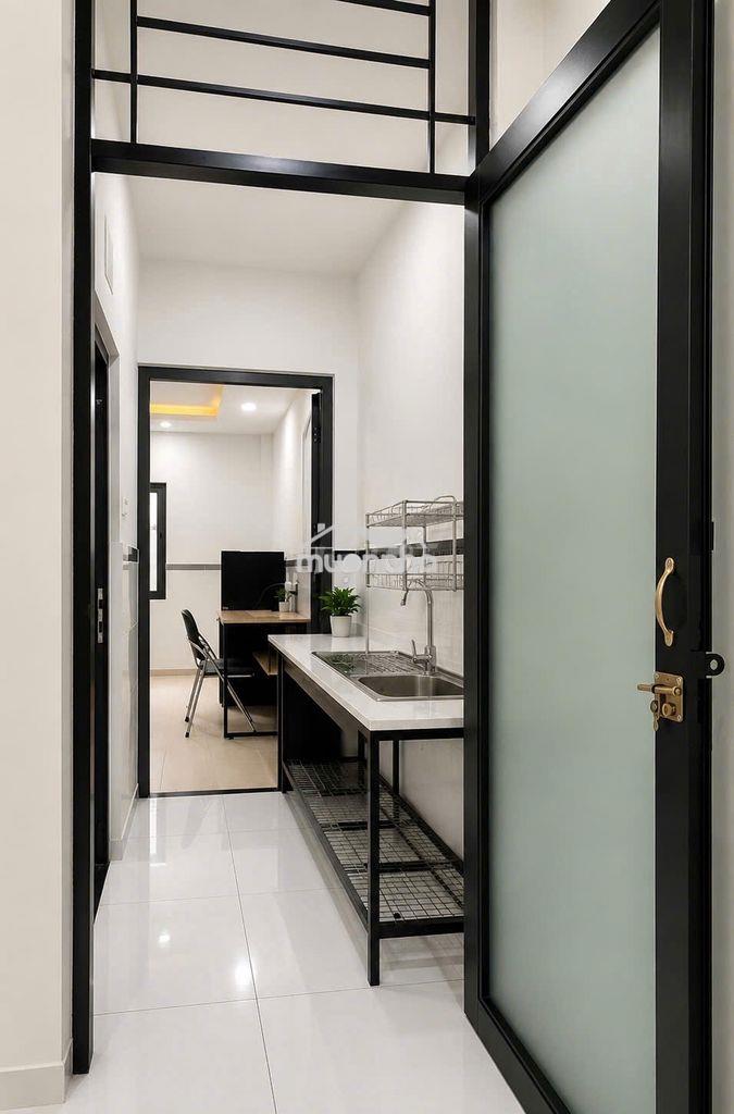 Phòng full nội thất, tách bếp, gần landmark 81