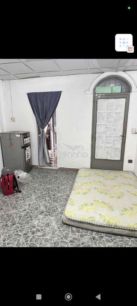 Phóng lâu 2 máy lạnh wc trong phòng, gần chợ cây quéo hoàng hoa thám 