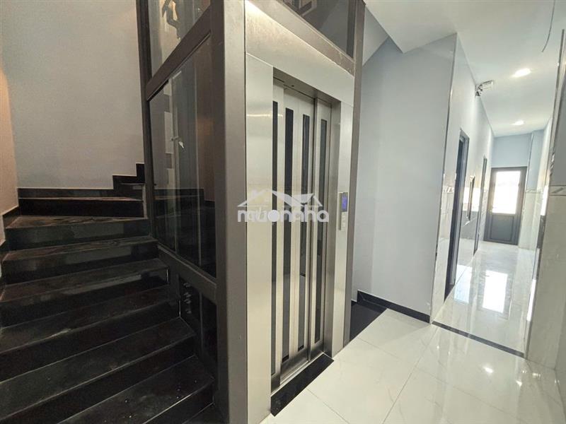 Phòng mới xây đủ tiện nghi sát trường marketting
