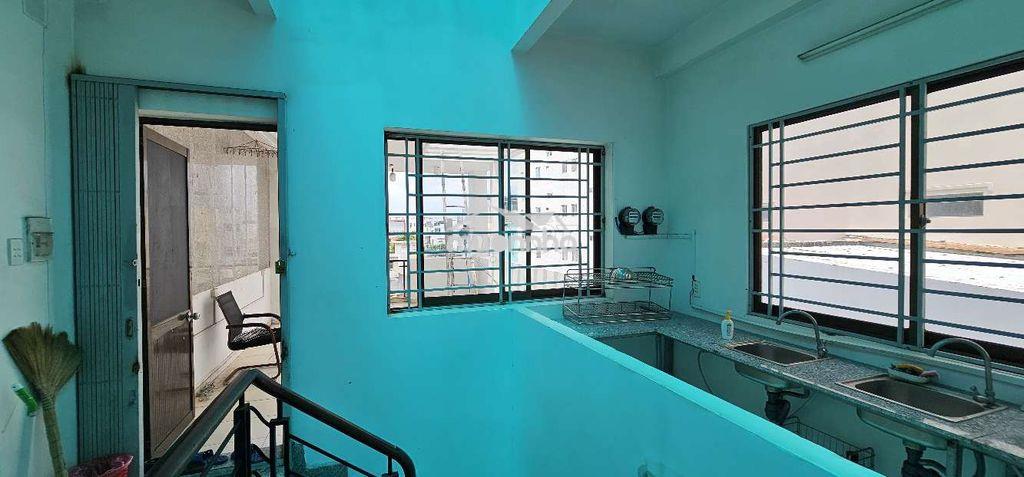 Phòng ban công thoáng mát âu dương lân, chánh hưng - 4