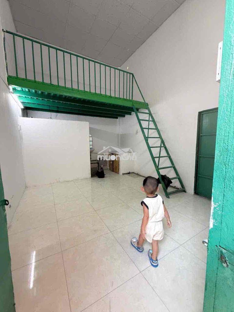 Phòng trọ giá rẻ,  gác cao, rộng rãi cho sinh viên và người đi làm