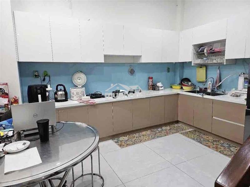 Nhà 4 phòng ngủ 4,5x10 phan đăng lưu. đủ nội thất