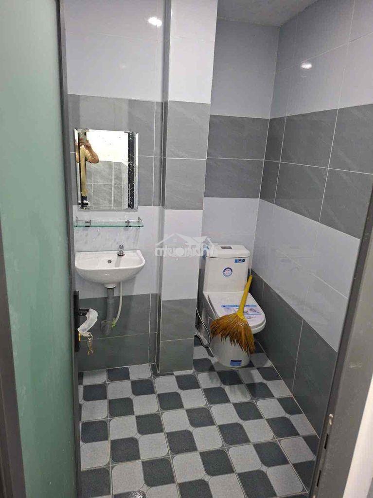 Nhà bán q6 2 lầu cn 30m2 nhà đẹp ở liền sát mặt tiền giá hơn 4 ty - 4