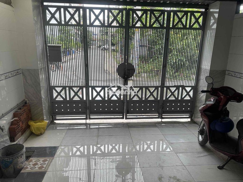 Cho thuê nhà cấp 4 mặt tiền đường 49 , hiệp bình thủ đức - 2