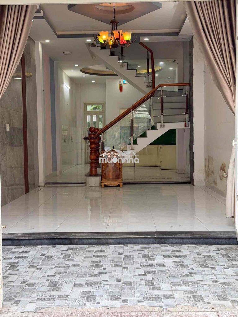 Cho thuê nhà 1 trệt 2 lầu gần chợ dĩ an thích hợp ở , làm văn phòng