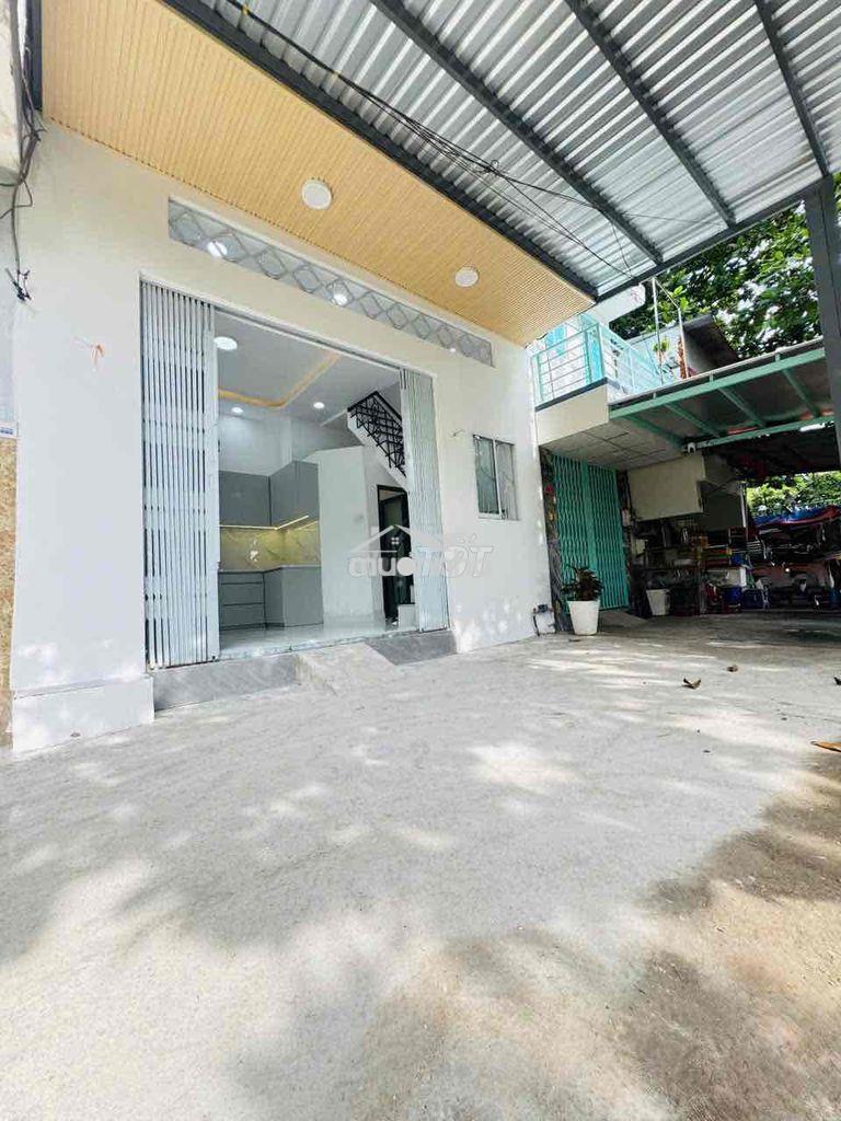 Khai trường nhà nguyên căn cho thuê hai nhà vệ sinh gần cầu chữ y