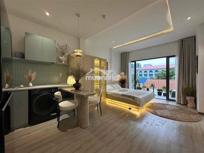 Trống lại bancol siêu đẹp ngay phan xích long - sát chợ tân định