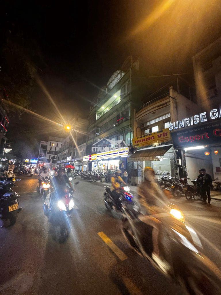 Mặt tiền đào duy từ ngay đại học kinh tế, nhà 5 tầng mới . 22 tỷ tl