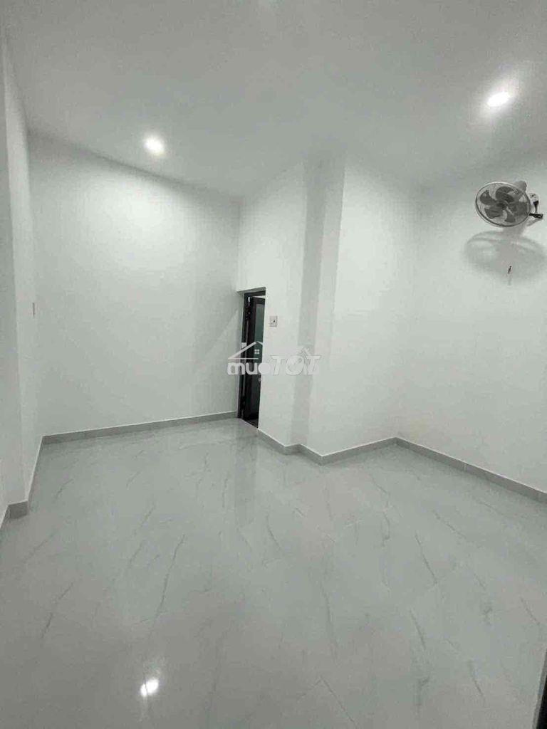 Cho thue nhà h5m p tân quý - 4x13 - 1 lầu 3pn - giá rẻ - 4