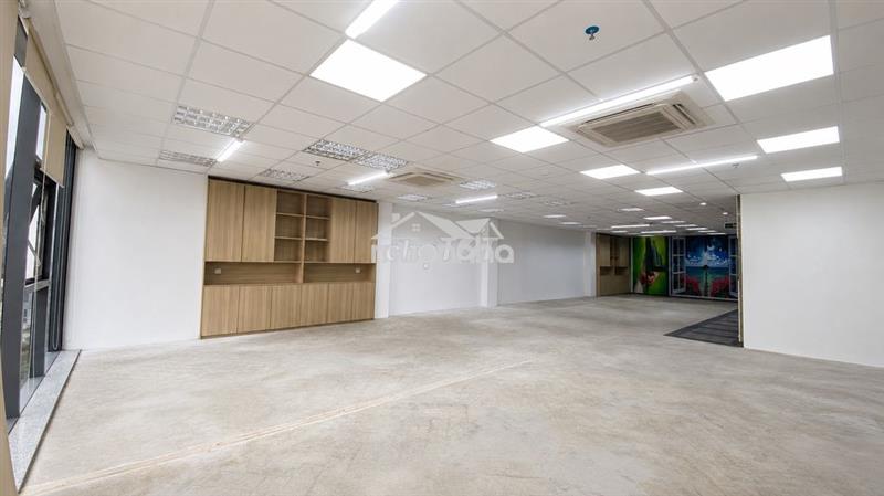 🔥 Văn phòng cho thuê 127m² gần sân bay - phù hợp công ty 15-30 nhân sự
