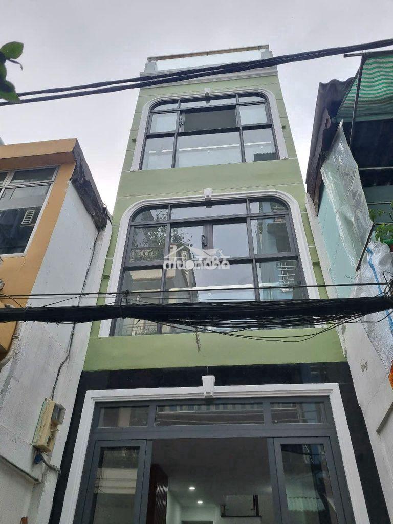 Nhà ở trung tâm q1 đường nguyễn cảnh chân