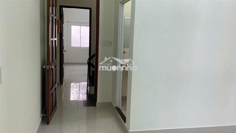 Nhà trệt lầu sân thượng 3pn.3wc, xe hơi để trong nhà