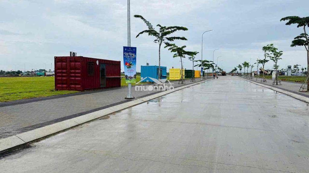 Đất thổ cư 90m2 , mt 18m ngay công viên 2,1ha - 2