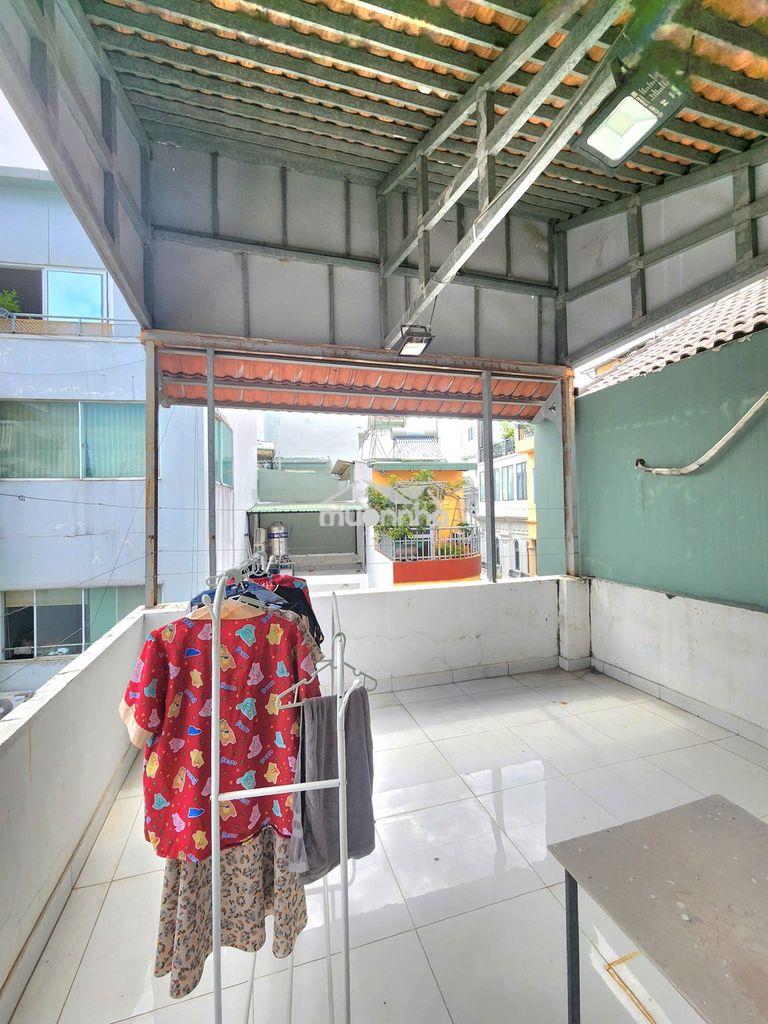 Studio ban công trung tâm q1 gần từ dũ+ thang máy + nội thất như hình - Ảnh 2