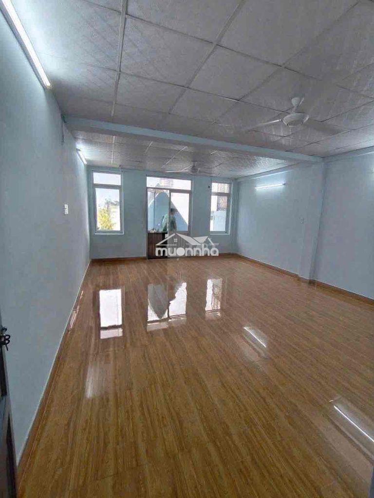 Gần hoàng diệu 2 - đại học ngân hàng 2 lầu 4pn 5wc sân ô tô ở + vpcty - 4