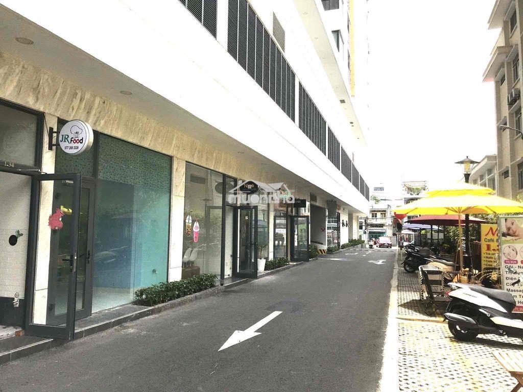 Shophouse tầng trệt, có toilet riêng, giá 10 triệu - 2