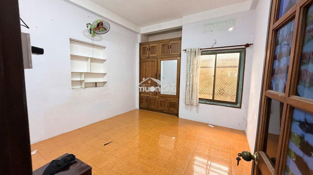 Nhà nguyên căn gần chợ đường nội bộ lạc long quân p5 - 2