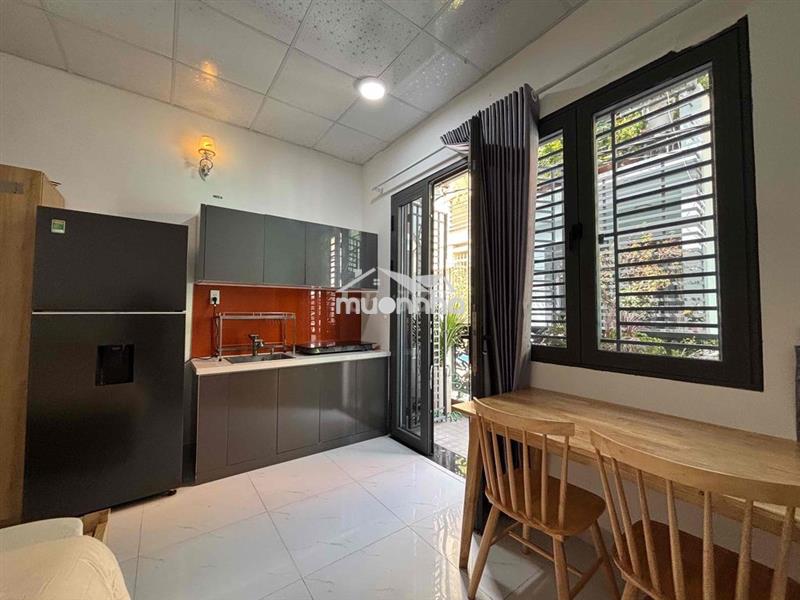 Cho thuê chdv ban công riêng, full nội thất cao cấp