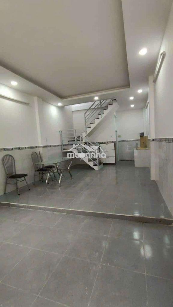 Nhà nguyên căn gần đầm sen