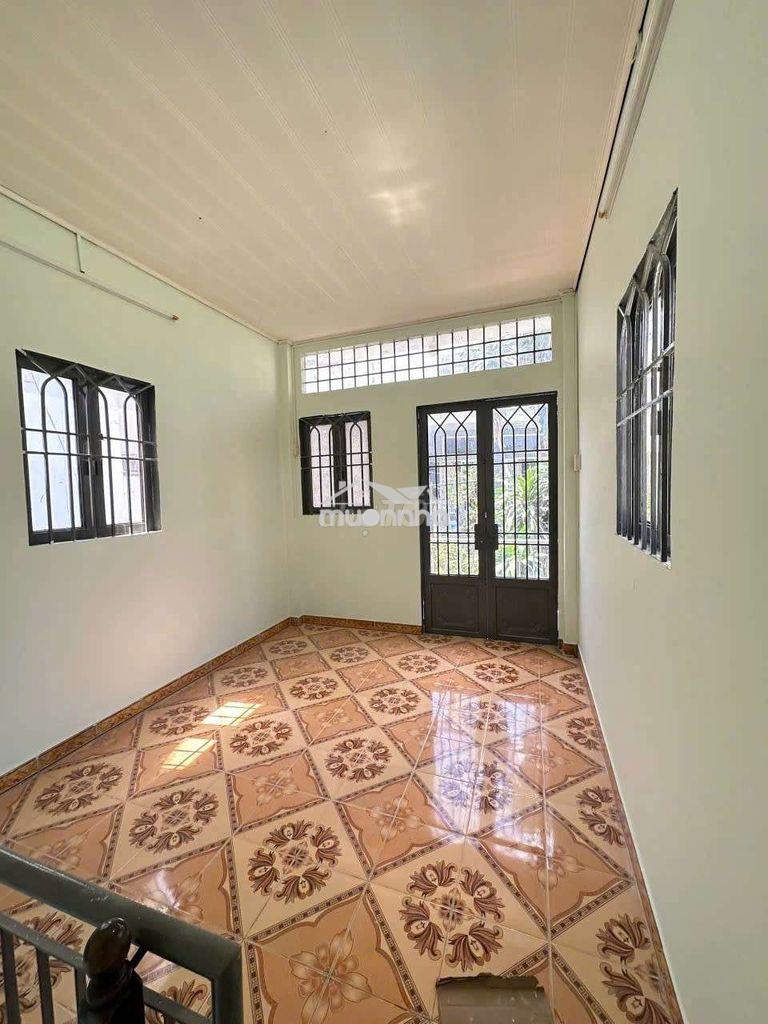 Nhà phạm văn đồng, p1, gần vòng xoay và sân bay - Ảnh 3