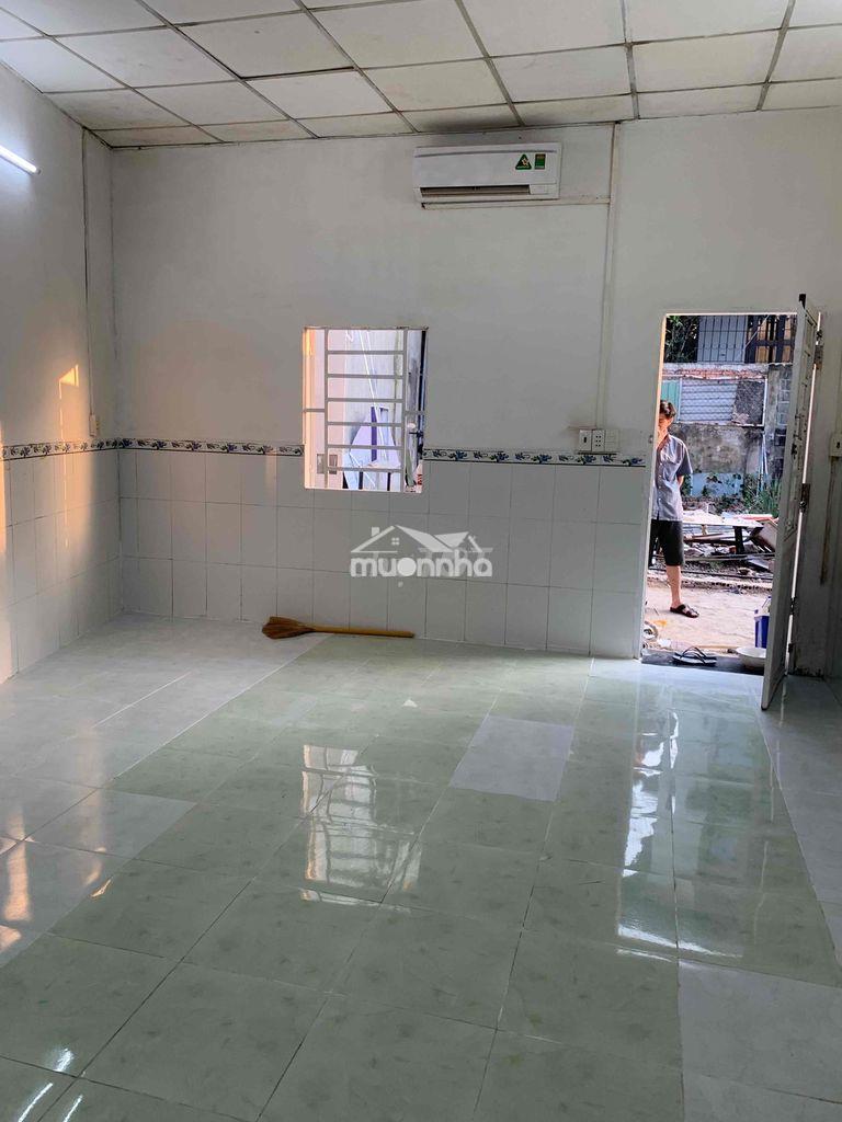Phòng 60m2 gần ngã 4 htphat và hqviet q7 - 3