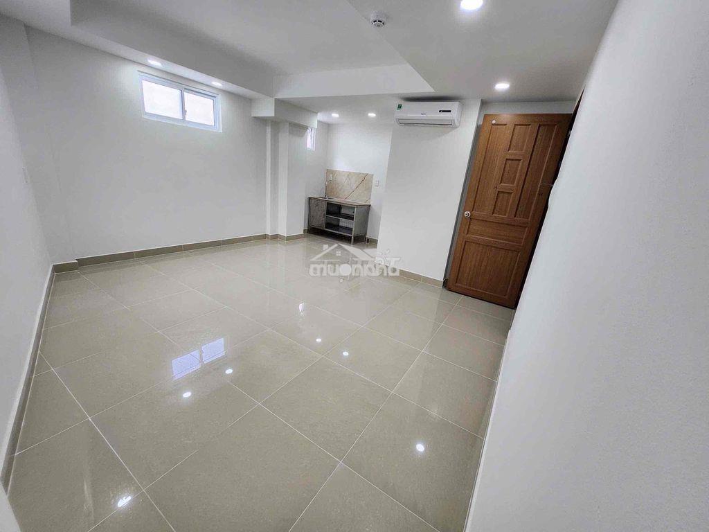 Chỉ còn 4p đẹp 25m2 ngay gần đh luật giá 4tr7 - 3