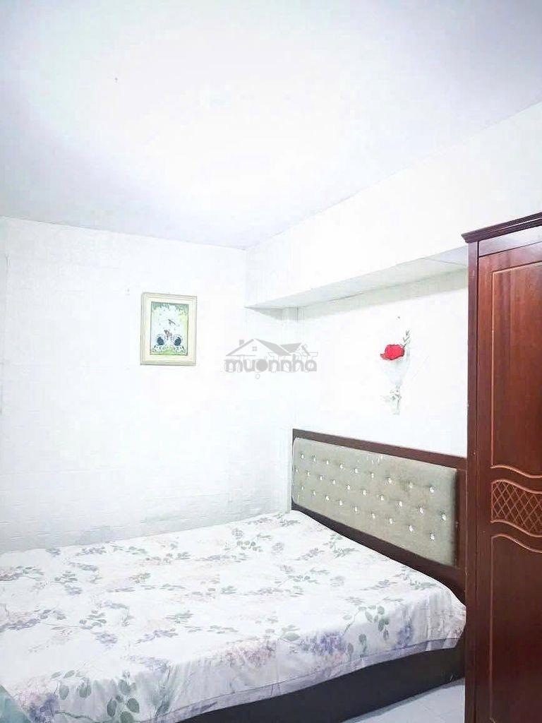 4tr5 p.cửa sổ  full nội thất m, giường tủ... trần quang diệu , q3 - 2