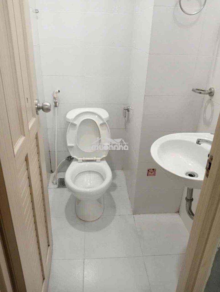 Bán căn hqc plaza giá 1 tỷ 450 hỗ trợ vay ngân hàng,tầng trung có 2pn - 4