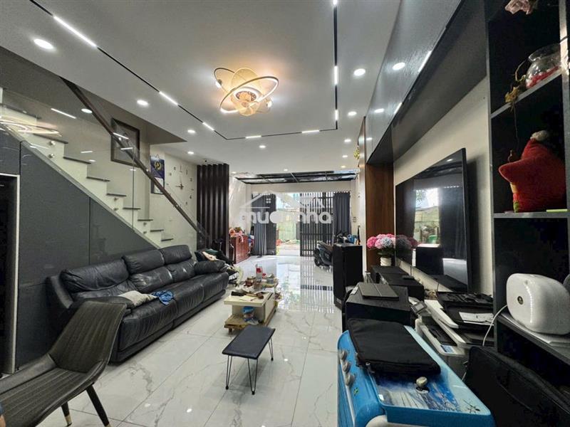 Bán nhà 1 trệt 2 lầu sân thượng trước sau, 70m2, 4pn- kdc bình hòa
