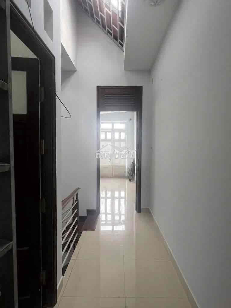 Cho thuê nhà đường vườn lài đúc 3 tấm . nhà có 4 pn. full nội thất  - 4