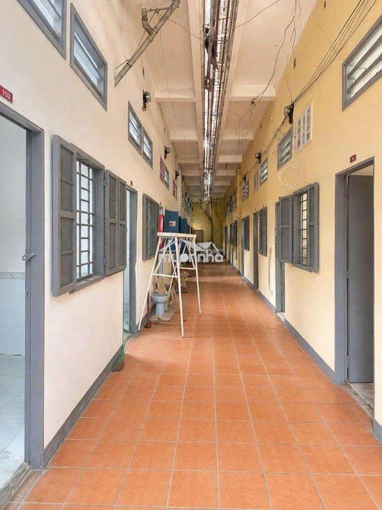 Phòng trọ có máy lạnh gần làng đại học cách 5phút, gần ngã 6 an phú - 3