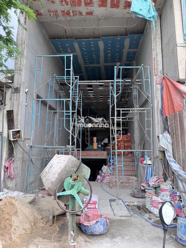 Ct tòa nhà phạm văn bạch, nhà 1 trệt 1 lửng 2 lầu, 5x30m, giá 65tr/th 