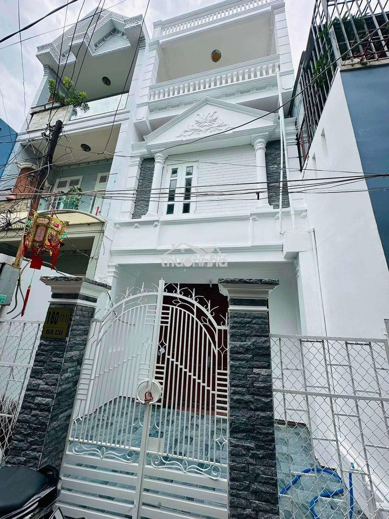 Bán nhà hẻm đasu đường bacu
