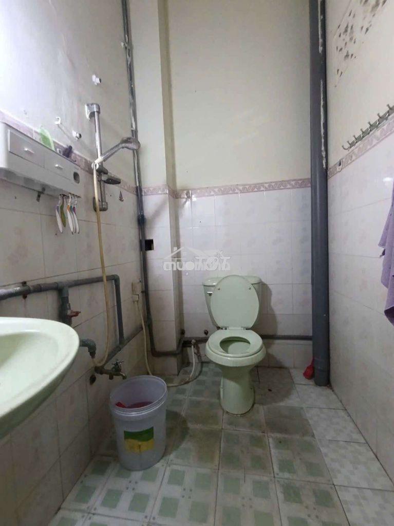 Nhà cho thuê khu gò xoài 4* 12 đúc 1 lầu 2 p *2wc - 3