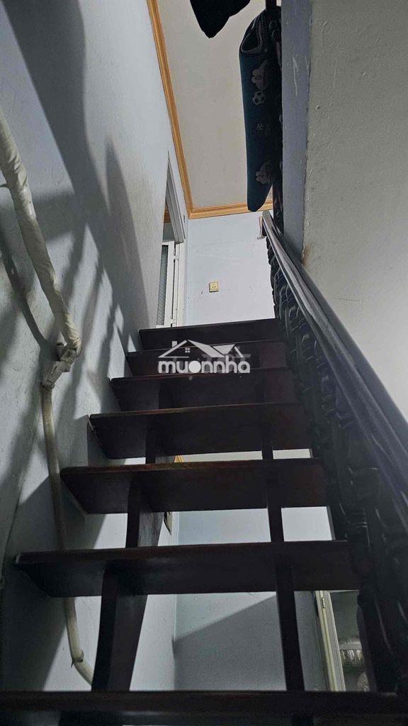 🏠 Cho thuê nhà 4,5tr/ tháng.  dt: 4m x 16m lửng 3pn (2 kín 1 mở) 2wc. - 3