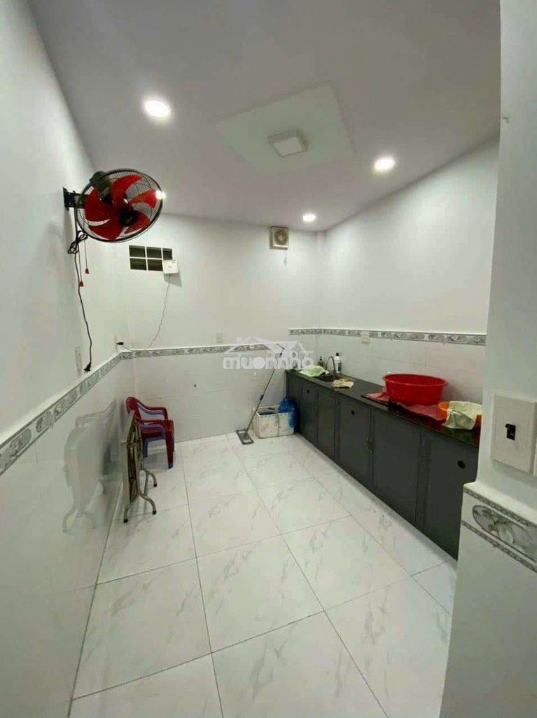 Bán nhà đường phó cơ điều ,gần chợ thiết quận 11 - 3