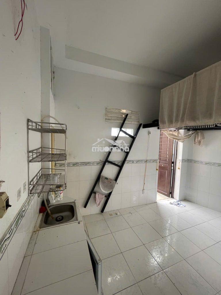 Cho thuê phòng trọ ngã tư hàng xanh, 4,5 triệu, 20m2, có gác, ban công - 3