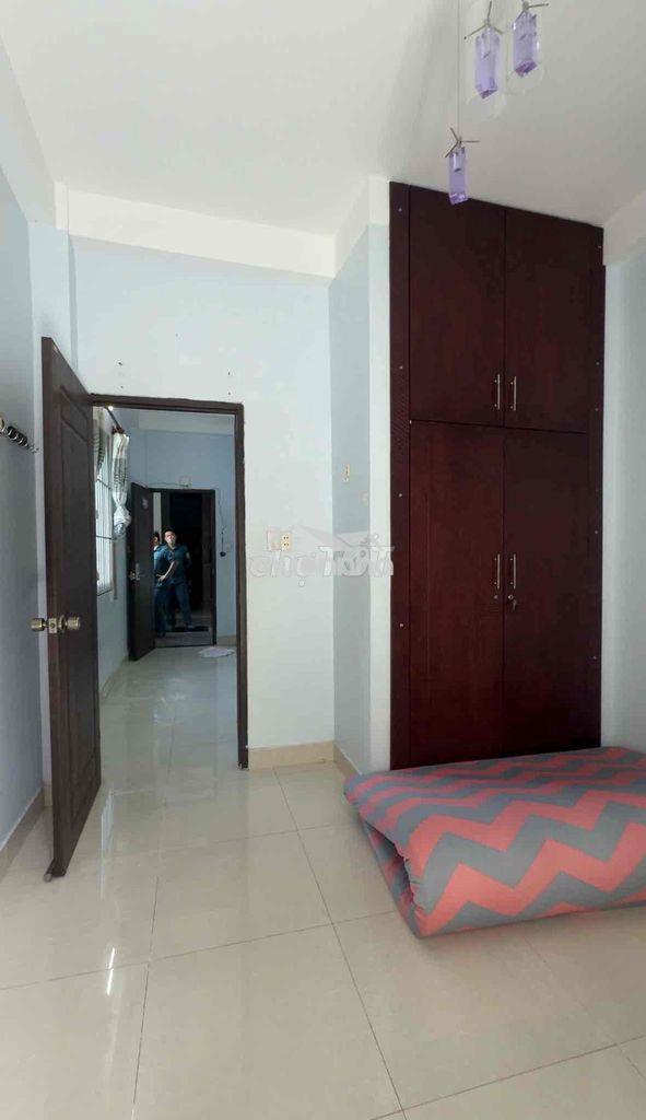 1pn bancon lớn ngay trung tâm q4 - 3
