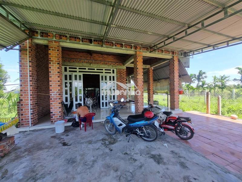Nhà 3 phòng ngủ, gần 2  trường học, gần kcn. 1,4 tỷ tl