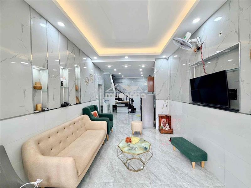 Chính chủ cho thuê nhà nguyên căn 2pn 2wc trung tâm q3