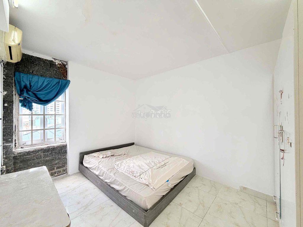 Cho thuê trọ cửa sổ 20m2 tách bếp giá rẻ ngay tân định quận 1 - 4