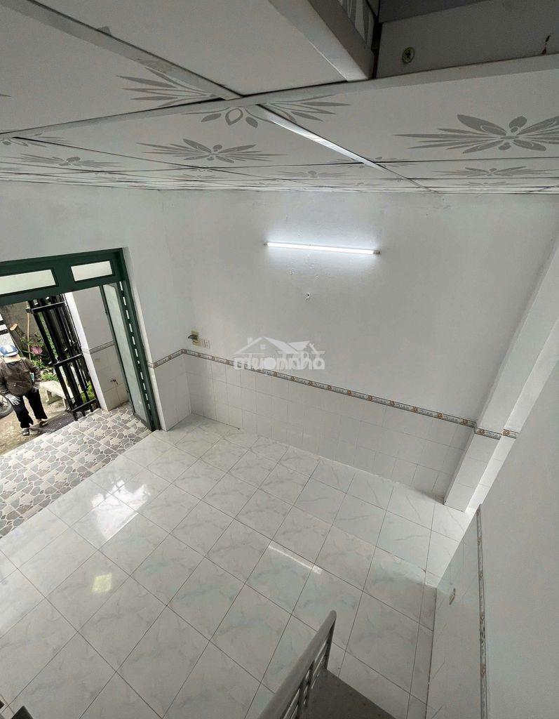 Tôi cần bán nhà gần chợ bà điểm hóc môn 400tr bao sang hết giấy tờ - 4